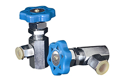 我們知道任何產(chǎn)品在使用中或多或少都會(huì)出現(xiàn)磨損現(xiàn)象，就拿液壓配件來(lái)說(shuō)，它也是不例外的哦！液壓配件種類繁多，而且在液壓器中難免會(huì)產(chǎn)生磨損，這時(shí)候我們應(yīng)當(dāng)重視其維護(hù)問(wèn)題，不然的話時(shí)間一長(zhǎng)就會(huì)嚴(yán)重影響到設(shè)備的使用，而且我們有必要做好定期檢查工作。下面朝日液壓就帶大家了解一下液壓配件產(chǎn)生磨損的原因，以便你更好的使用液壓配件并及時(shí)維護(hù)它。